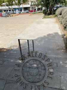 Fondo rail skate spot
