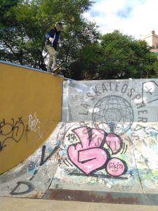 Ramp to metal wall skate spot