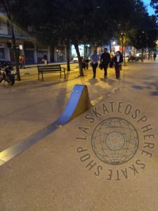 Metal bumps skate spot