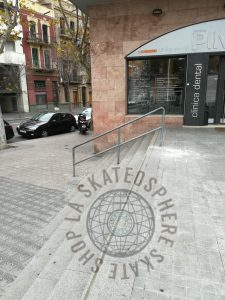 Rail Camp Nou skate spot